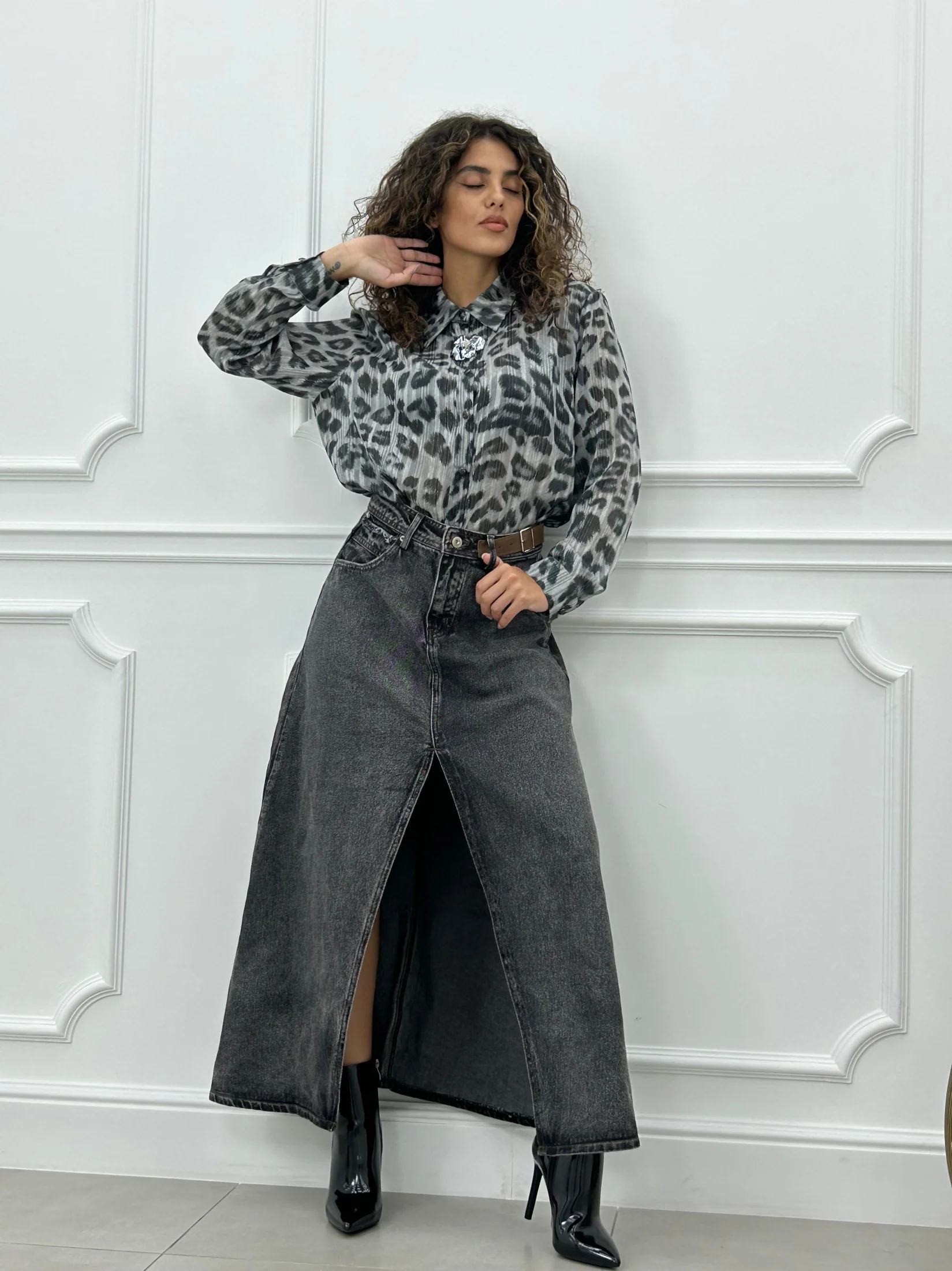GONNA LUNGA DENIM CON SPACCO AUTUMN COLLECTION - immagine 2