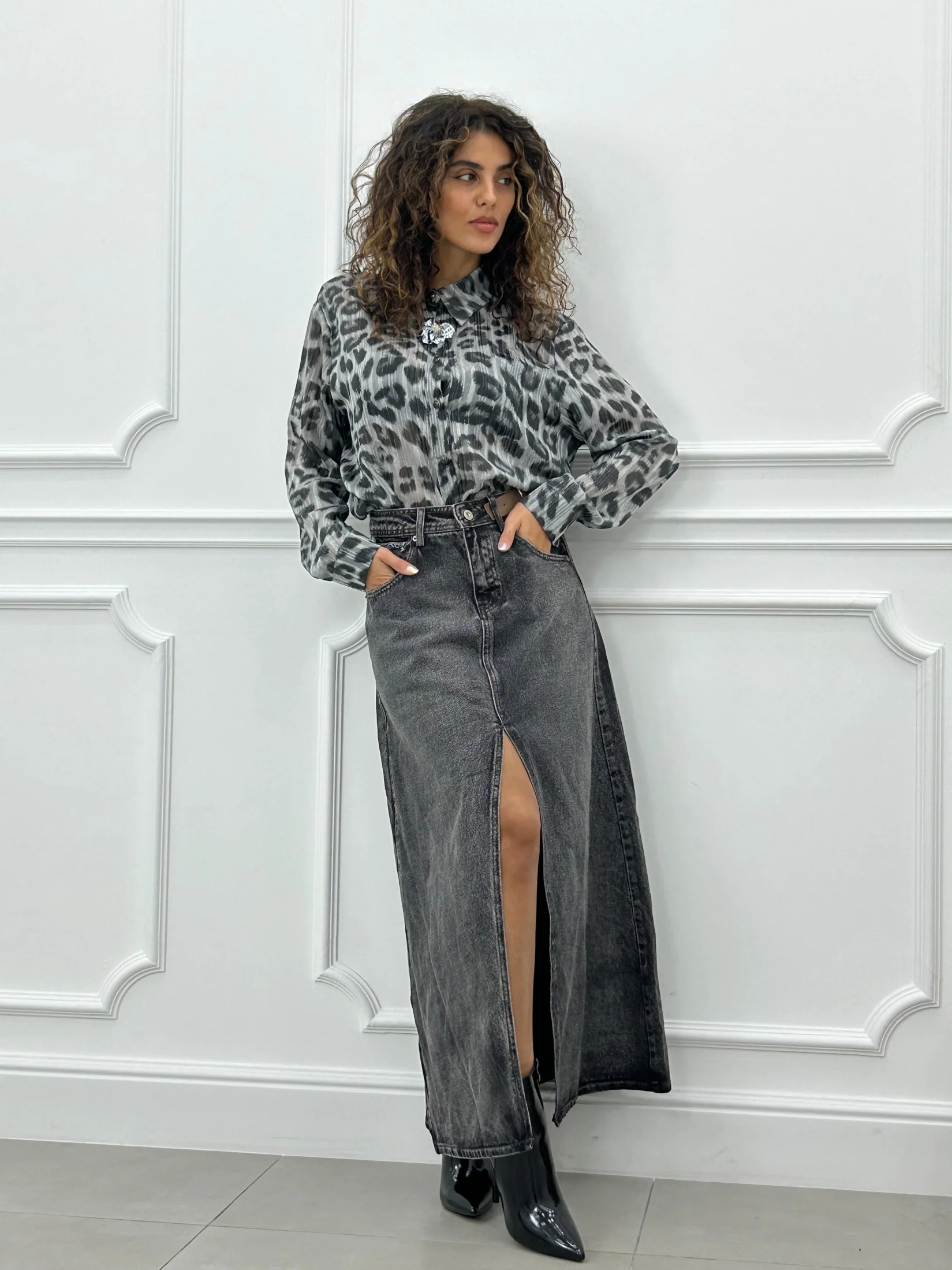 GONNA LUNGA DENIM CON SPACCO AUTUMN COLLECTION - immagine 3