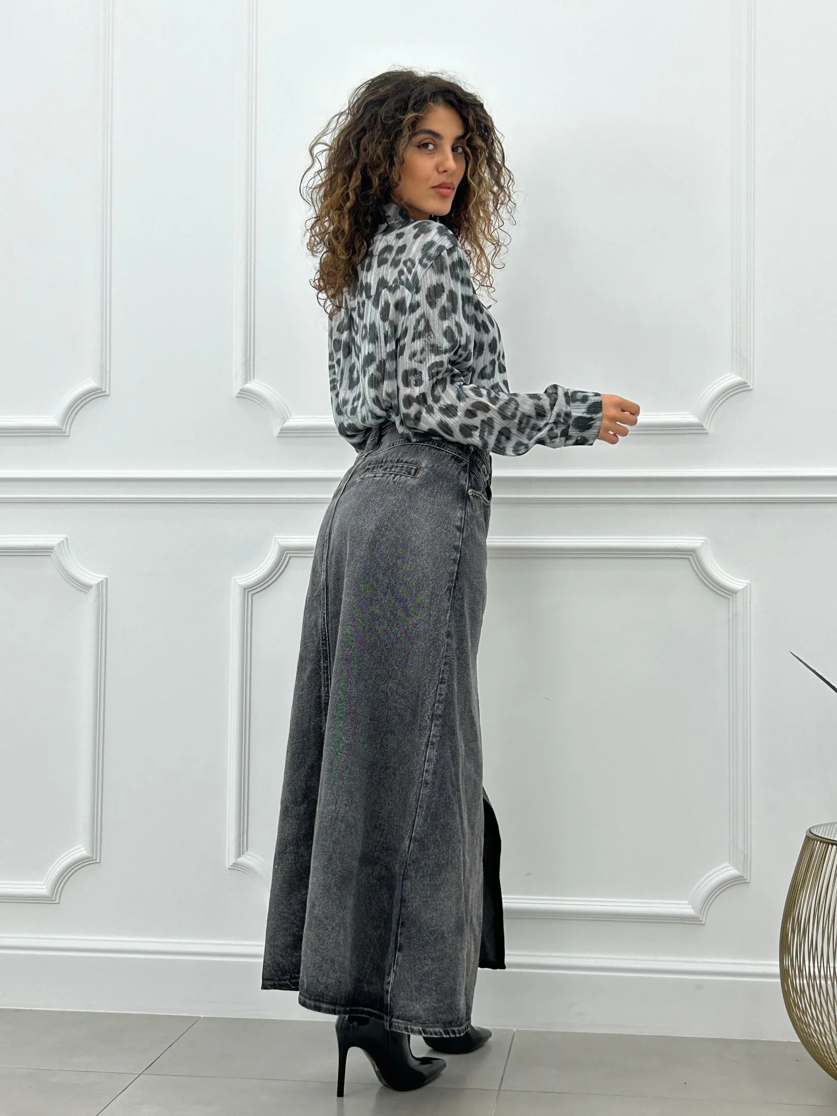 GONNA LUNGA DENIM CON SPACCO AUTUMN COLLECTION - immagine 4