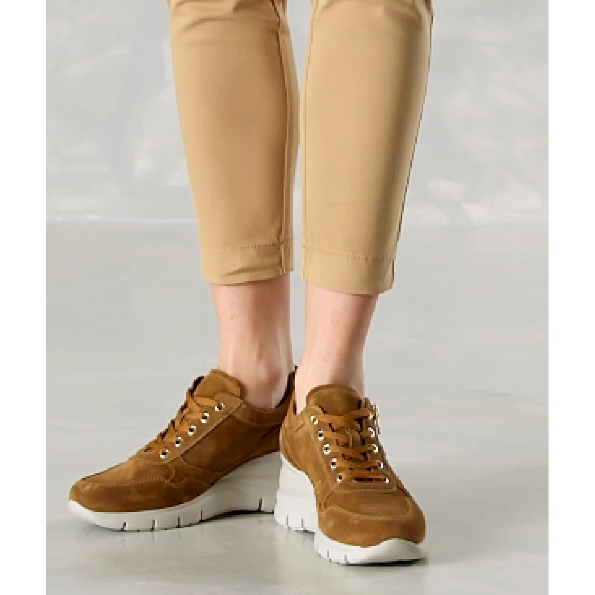 Sneaker donna in pelle - immagine 6