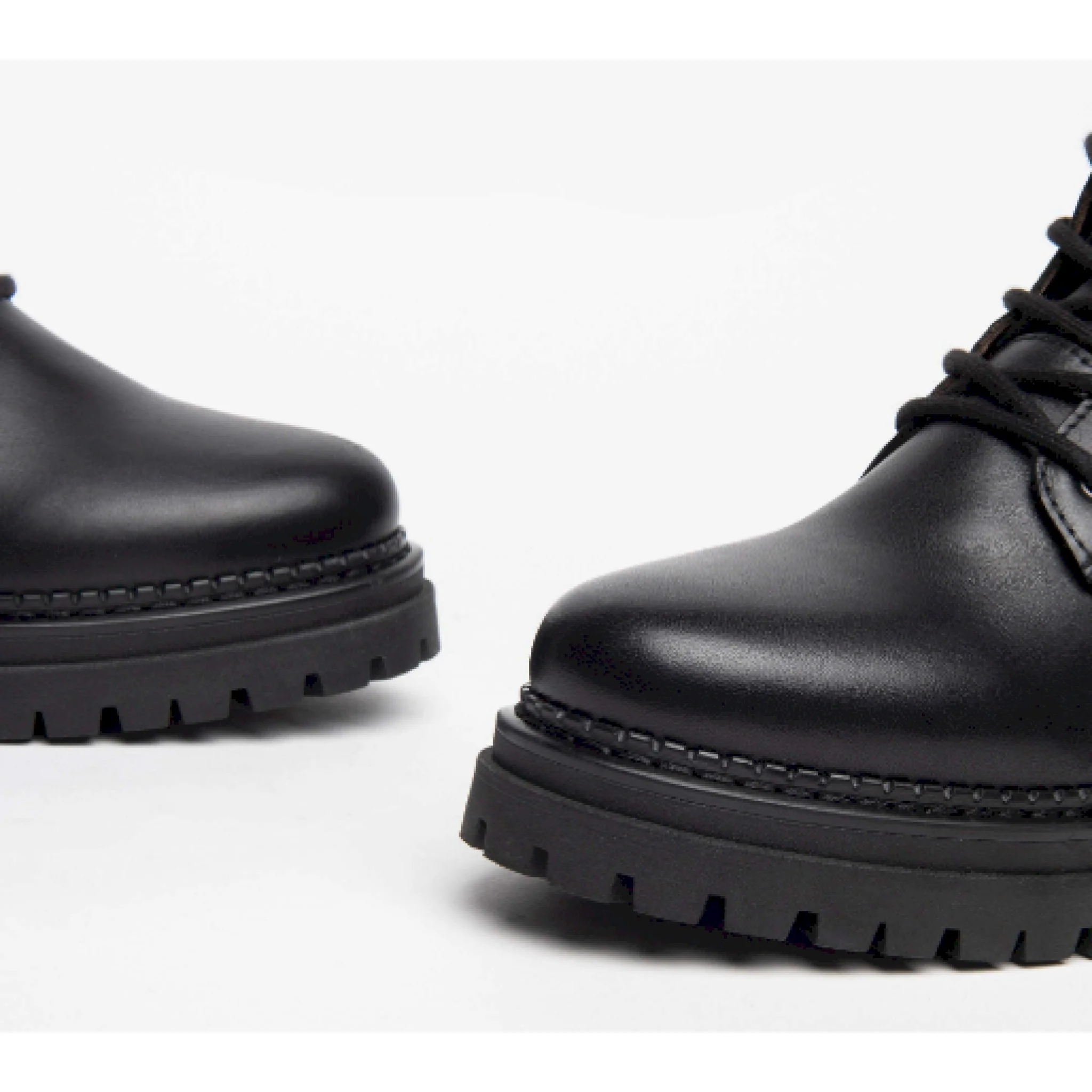 Anfibi donna in pelle - immagine 4