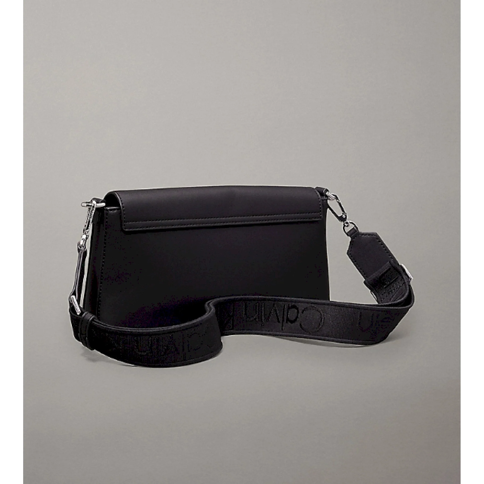 Calvin klein borsa a spalla trasformabile - immagine 4