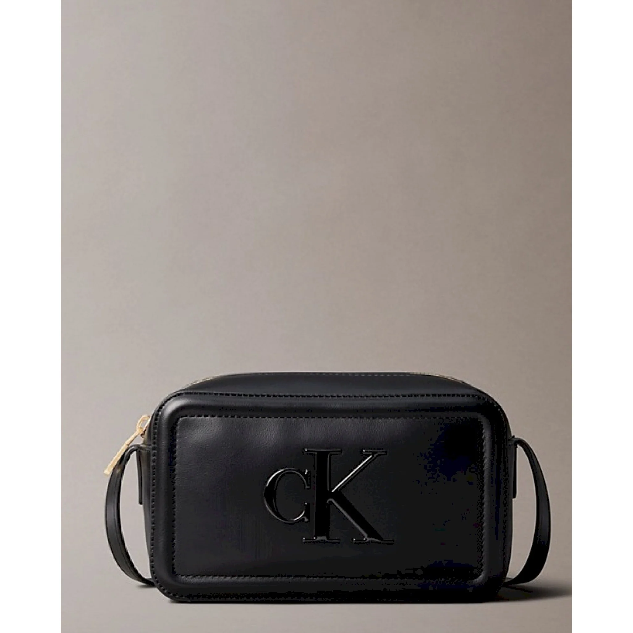 Calvin klein camera bag con monogramma stampato - immagine 2